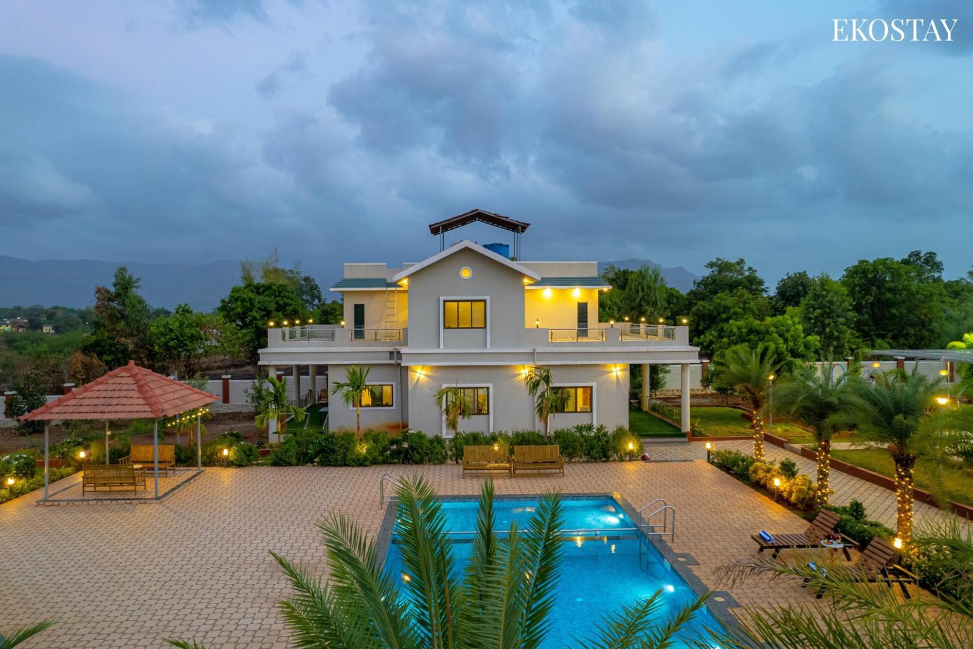 Ekostay Gold Palm Estate I Cricket Turf I Rain Dance I 2 Acre Property Karjat Luaran gambar