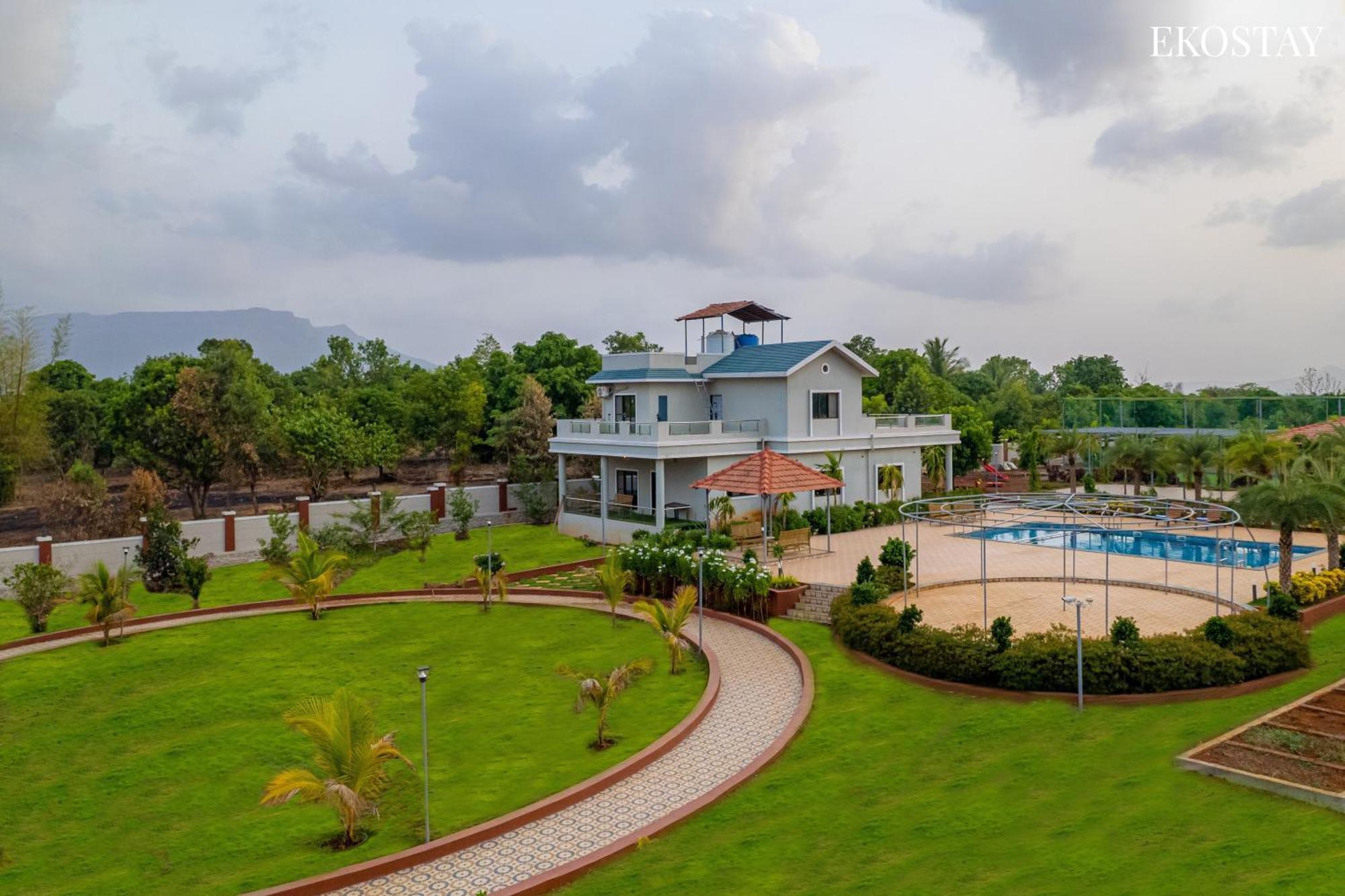 Ekostay Gold Palm Estate I Cricket Turf I Rain Dance I 2 Acre Property Karjat Luaran gambar