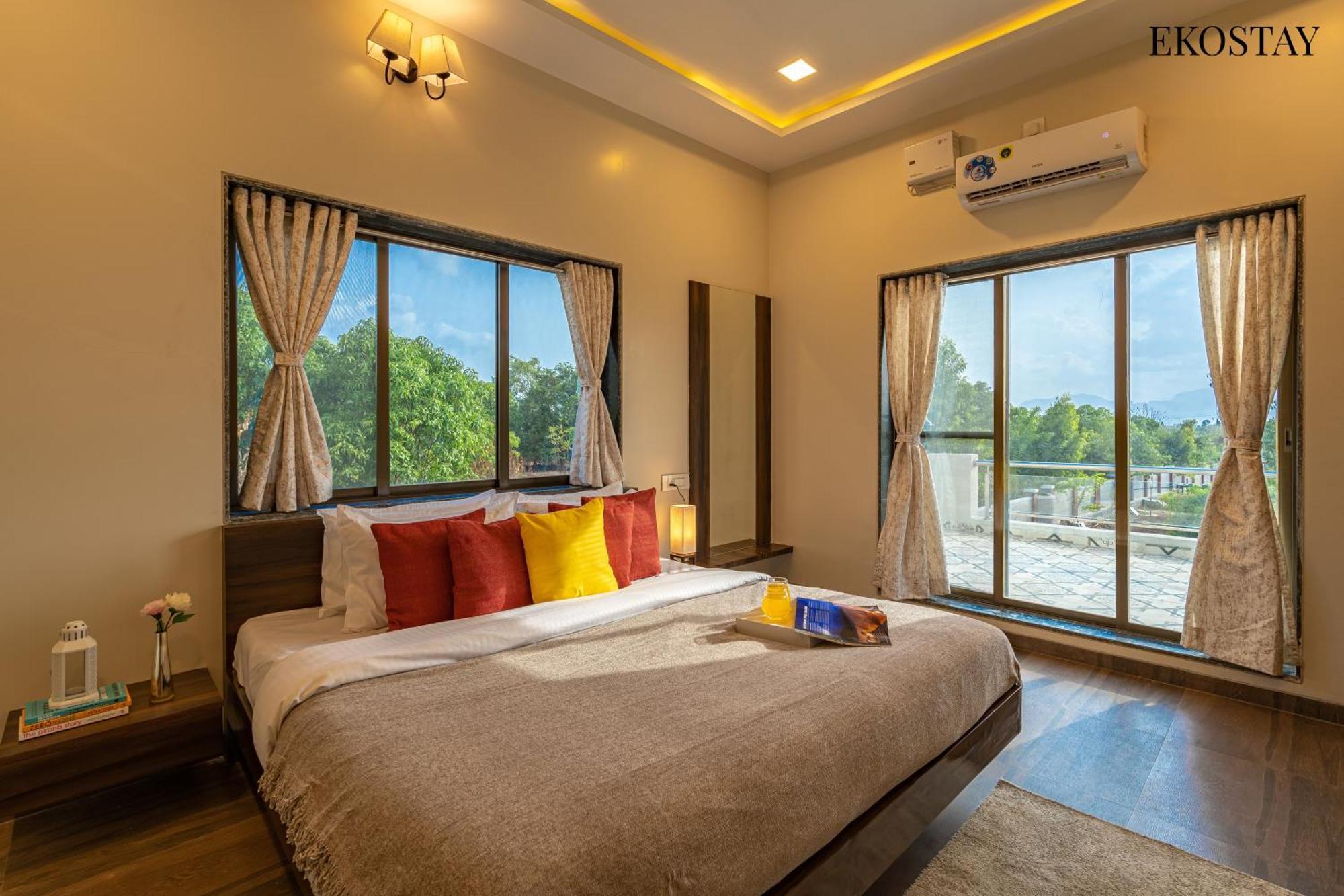 Ekostay Gold Palm Estate I Cricket Turf I Rain Dance I 2 Acre Property Karjat Luaran gambar