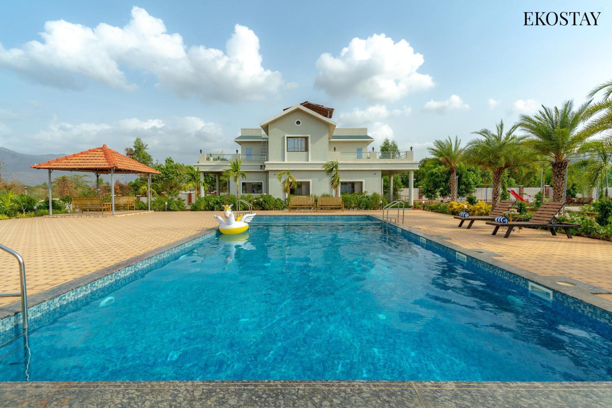 Ekostay Gold Palm Estate I Cricket Turf I Rain Dance I 2 Acre Property Karjat Luaran gambar
