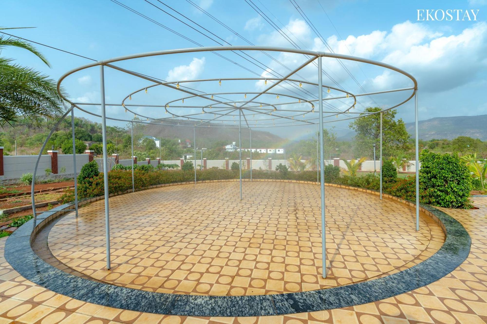 Ekostay Gold Palm Estate I Cricket Turf I Rain Dance I 2 Acre Property Karjat Luaran gambar